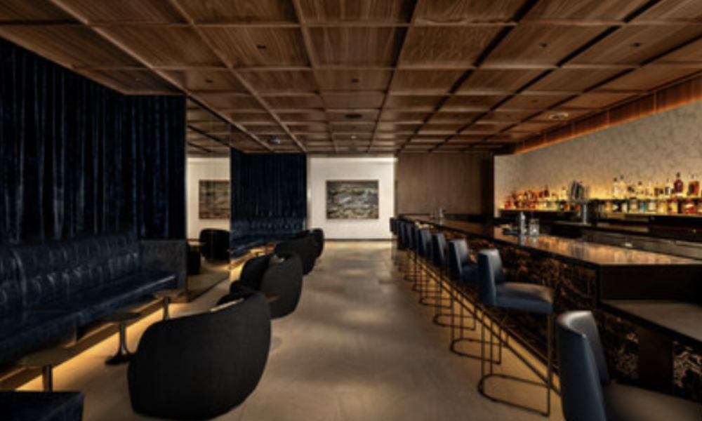 United Polaris Reimagined Lounge abre sus puertas en Chicago con un 50% más de espacio y decoración de Crate & Barrel